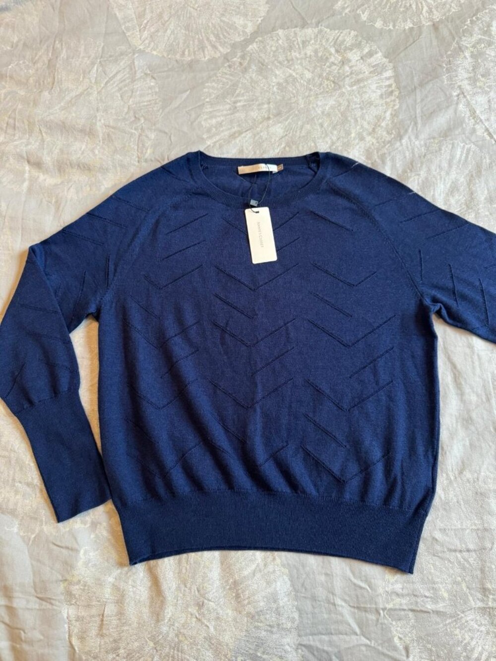 Annie's Closet wool hollow sweater crewneck
